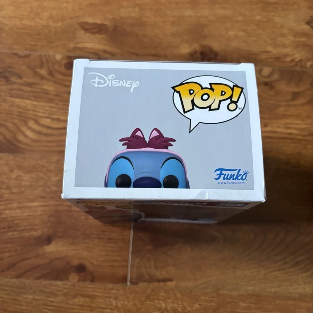 Funko pop: Stitch in Costume: Stitch as Cheshire Cat Glitter Pop! #1460 - Picture 5 of 6
